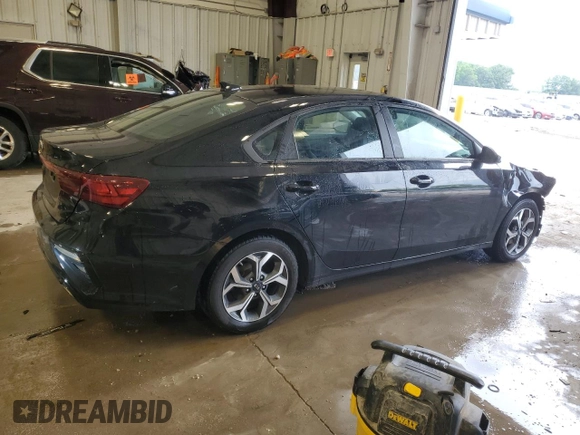 2021 Kia Forte LXS with VIN 3KPF24AD6ME391617, listed as a Copart auction lot 61461165 with 61,272 mi miles and Salvage title. Bid and sale history available at DreamBid. Image 3.