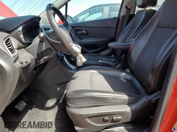 2020 Chevrolet Trax LT with VIN KL7CJLSB8LB341310, listed as a Copart auction lot 54526605 with 99,761 mi miles and Clean Title. Bid and sale history available at DreamBid. Image 7.