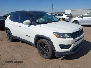 2018 Jeep Compass Latitude with VIN 3C4NJCBB3JT462141, listed as a IAAI auction lot 42024920 with 84,988 mi miles and . Bid and sale history available at DreamBid. Image 1.