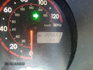 2006 Pontiac Vibe with VIN 5Y2SL65876Z417038, listed as a Copart auction lot 68263234 with 225,651 mi miles and Salvage Title. Bid and sale history available at carsss.com. Image 9.