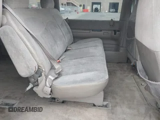 1996 GMC Safari with VIN 1GKDM19W3TB533427, listed as a IAAI auction lot 38894124 with 261,801 mi miles. Bid and sale history available at carsss.com. Image 8.