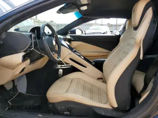 2024 Ferrari Roma z VIN ZFF98RNA9R0301984, wystawiony jako Copart lot #46546855 z przebiegiem Nie podano mil oraz Szkody całkowita. Historia ofert i sprzedaży dostępna na DreamBid. Obrazek 7.