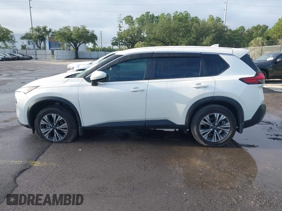 2023 Nissan Rogue SV z VIN JN8BT3BA1PW430591, wystawiony jako IAAI lot #40313297 z przebiegiem 2981 mil mil oraz . Historia ofert i sprzedaży dostępna na DreamBid. Obrazek 13.