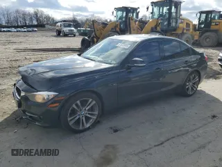 2012 BMW 3 Series 328i z VIN WBA3A5C59CF257767, wystawiony jako Copart lot #51965675 z przebiegiem 165 895 mil mil oraz Szkoda całkowita • Salvage title. Historia ofert i sprzedaży dostępna na DreamBid. Obrazek 1.