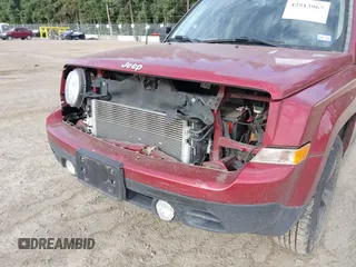 2016 Jeep Patriot Latitude with VIN 1C4NJPFB8GD562445, listed as a IAAI auction lot 42513967 with 87,991 mi miles and . Bid and sale history available at DreamBid. Image 6.
