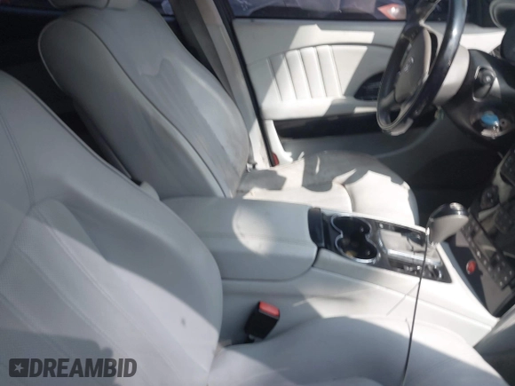 2007 Maserati Quattroporte with VIN ZAMFE39A870029065, listed as a IAAI auction lot 40193193 with 48,620 mi miles. Bid and sale history available at carsss.com. Image 5.