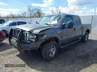 2005 Ford F-250 XL z VIN 1FTSW21P75EA97710, wystawiony jako IAAI lot #42157139 z przebiegiem 182 470 mil mil oraz . Historia ofert i sprzedaży dostępna na DreamBid. Obrazek 17.