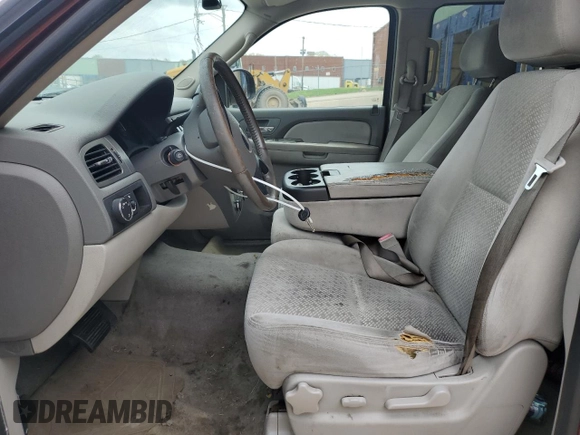 2008 Chevrolet Tahoe 2LT z VIN 1GNFC13068J148704, wystawiony jako Copart lot #54614815 z przebiegiem 229 570 mil mil oraz Czysty tytuł • Clean title. Historia ofert i sprzedaży dostępna na DreamBid. Obrazek 7.