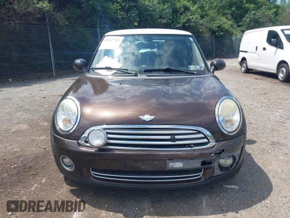 2010 MINI Hardtop with VIN WMWMF3C55ATZ23127, listed as a IAAI auction lot 42667783 with 61,954 mi miles and . Bid and sale history available at DreamBid. Image 6.