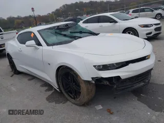 2018 Chevrolet Camaro 1LT z VIN 1G1FB1RS9J0123384, wystawiony jako IAAI lot #40873273 z przebiegiem Nie podano mil oraz . Historia ofert i sprzedaży dostępna na DreamBid. Obrazek 1.