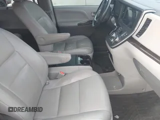 2017 Toyota Sienna XLE with VIN 5TDDZ3DC4HS160419, listed as a IAAI auction lot 41633767 with 84,888 mi miles and . Bid and sale history available at DreamBid. Image 5.