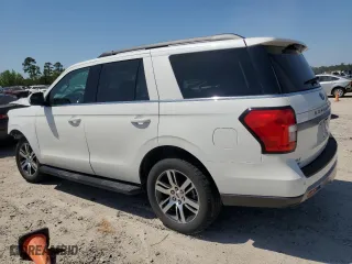 2024 Ford Expedition XLT with VIN 1FMJU1J84REA06771, listed as a Copart auction lot 52702185 with 20,995 mi miles and Salvage Title. Bid and sale history available at carsss.com. Image 2.