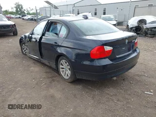 2006 BMW 3 Series 325i z VIN WBAVB17586NK38856, wystawiony jako IAAI lot #42457750 z przebiegiem 191 068 mil mil oraz . Historia ofert i sprzedaży dostępna na DreamBid. Obrazek 3.