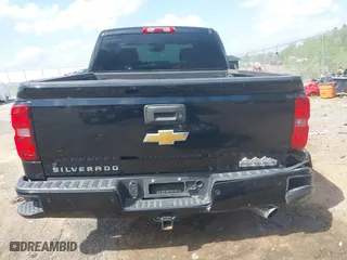 2015 Chevrolet Silverado 1500 High Country with VIN 3GCUKTEC9FG355379, listed as a IAAI auction lot 41923900 with 253,497 mi miles. Bid and sale history available at carsss.com. Image 17.