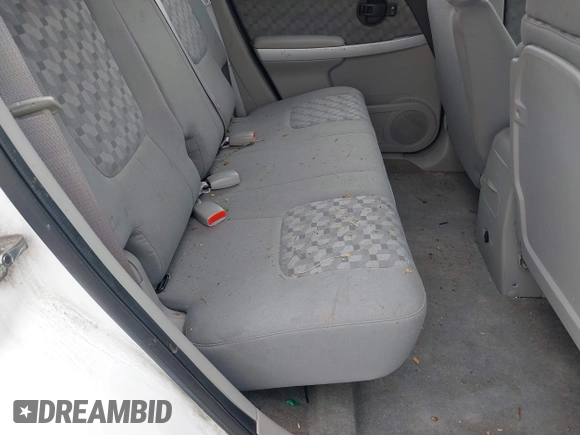 2007 Chevrolet Equinox LS z VIN 2CNDL13F276238895, wystawiony jako IAAI lot #42037472 z przebiegiem 157 808 mil mil oraz . Historia ofert i sprzedaży dostępna na DreamBid. Obrazek 8.