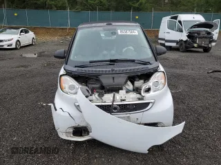 2013 Smart fortwo Passion z VIN WMEEK3BAXDK659870, wystawiony jako Copart lot #86387504 z przebiegiem 72 638 mil mil oraz Szkoda całkowita • Salvage title. Historia ofert i sprzedaży dostępna na DreamBid. Obrazek 5.