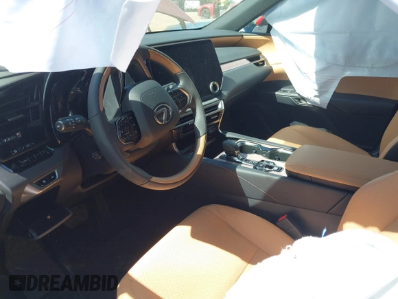 2024 Lexus RX 350 z VIN 2T2BAMCA9RC079250, wystawiony jako IAAI lot #41913354 z przebiegiem 174 mil mil oraz . Historia ofert i sprzedaży dostępna na DreamBid. Obrazek 5.