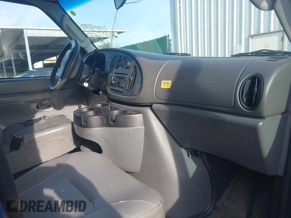 2008 Ford Econoline Passenger XL with VIN 1FBNE31L78DA63624, listed as a IAAI auction lot 42036906 with 94,644 mi miles. Bid and sale history available at carsss.com. Image 5.
