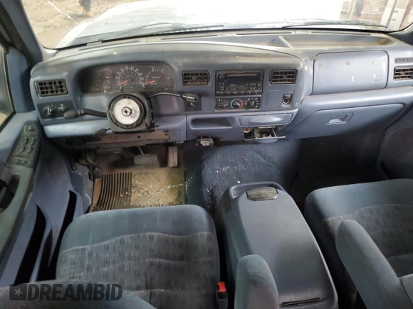 1999 Ford F-350 XL z VIN 1FTSW31F4XEA67905, wystawiony jako Copart lot #88012775 z przebiegiem 207 654 mil mil oraz Szkoda całkowita • Salvage title. Historia ofert i sprzedaży dostępna na DreamBid. Obrazek 8.