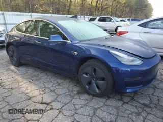 2019 Tesla Model 3 Mid Range z VIN 5YJ3E1EA2KF476194, wystawiony jako Copart lot #51140115 z przebiegiem Nie podano mil oraz Szkoda całkowita • Salvage title. Historia ofert i sprzedaży dostępna na DreamBid. Obrazek 4.