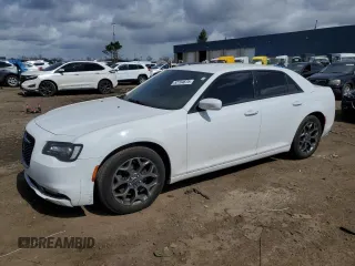 2016 Chrysler 300 S z VIN 2C3CCAGG6GH148015, wystawiony jako Copart lot #52794675 z przebiegiem 182 117 mil mil oraz Czysty tytuł • Clean title. Historia ofert i sprzedaży dostępna na DreamBid. Obrazek 1.