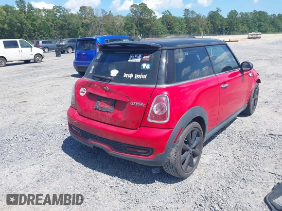 2013 MINI Hardtop S with VIN WMWSV3C50DT476088, listed as a IAAI auction lot 42534717 with 130,565 mi miles and . Bid and sale history available at DreamBid. Image 4.