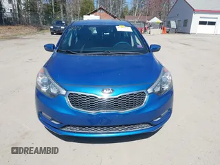 2015 Kia Forte EX z VIN KNAFX5A88F5349911, wystawiony jako IAAI lot #42101827 z przebiegiem 129 911 mil mil oraz . Historia ofert i sprzedaży dostępna na DreamBid. Obrazek 13.