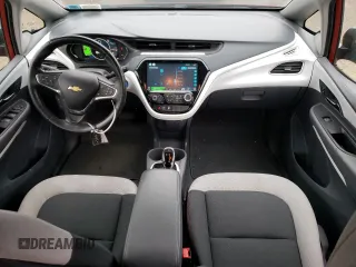 2017 Chevrolet Bolt EV LT z VIN 1G1FW6S07H4175268, wystawiony jako Copart lot #57917015 z przebiegiem 73 770 mil mil oraz Szkody całkowita. Historia ofert i sprzedaży dostępna na DreamBid. Obrazek 8.