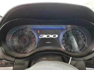 2017 Chrysler 300 S с VIN 2C3CCAGG1HH605671, выставлен на аукционе Copart как лот 56936185 с пробегом 261 963 миль миль и Списание • Salvage title. История ставок и продаж доступна на DreamBid. Изображение 9.
