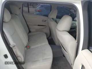 2015 Nissan LEAF S z VIN 1N4AZ0CP4FC302536, wystawiony jako Copart lot #56734025 z przebiegiem 55 940 mil mil oraz Szkoda całkowita • Salvage title. Historia ofert i sprzedaży dostępna na DreamBid. Obrazek 10.