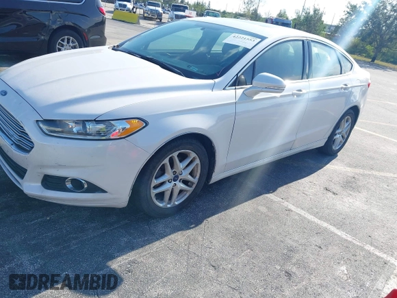 2014 Ford Fusion SE with VIN 3FA6P0HD5ER273039, listed as a IAAI auction lot 42221553 with 82,755 mi miles and . Bid and sale history available at DreamBid. Image 2.