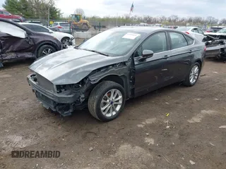 2020 Ford Fusion SE with VIN 3FA6P0HD8LR257138, listed as a IAAI auction lot 41939024 with 101,170 mi miles. Bid and sale history available at carsss.com. Image 2.