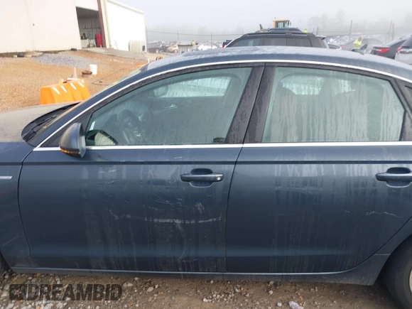 2014 Audi A6 Premium Plus z VIN WAUFGAFC1EN005003, wystawiony jako IAAI lot #41852397 z przebiegiem Nie podano mil oraz . Historia ofert i sprzedaży dostępna na DreamBid. Obrazek 13.