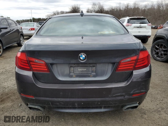 2011 BMW 5 Series 550i z VIN WBAFR9C58BC757285, wystawiony jako Copart lot #49104645 z przebiegiem 137 217 mil mil oraz Czysty tytuł • Clean title. Historia ofert i sprzedaży dostępna na DreamBid. Obrazek 6.