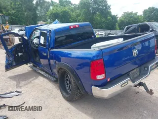 2019 Ram 1500 Tradesman z VIN 1C6RR6FG0KS712690, wystawiony jako IAAI lot #42227307 z przebiegiem Nie podano mil oraz . Historia ofert i sprzedaży dostępna na DreamBid. Obrazek 3.