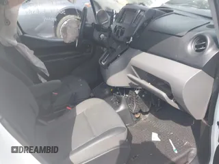 2016 Nissan NV200 S z VIN 3N6CM0KN3GK696041, wystawiony jako IAAI lot #42147685 z przebiegiem Nie podano mil oraz . Historia ofert i sprzedaży dostępna na DreamBid. Obrazek 5.