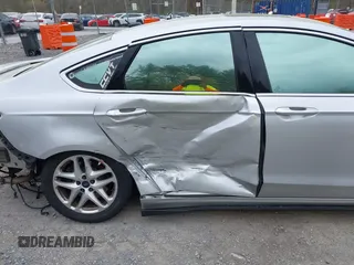 2017 Ford Fusion Titanium с VIN 3FA6P0SU0HR409820, выставлен на аукционе IAAI как лот 41919527 с пробегом 77 301 миль миль и . История ставок и продаж доступна на DreamBid. Изображение 6.