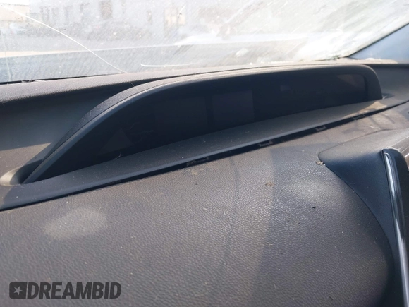 2017 Toyota Prius Plus z VIN JTDKARFP5H3052149, wystawiony jako IAAI lot #41803408 z przebiegiem Nie podano mil oraz . Historia ofert i sprzedaży dostępna na DreamBid. Obrazek 14.