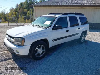 2004 Chevrolet TrailBlazer EXT LT with VIN 1GNET16S246147331, listed as a IAAI auction lot 40595061 with 223,984 mi miles. Bid and sale history available at carsss.com. Image 2.