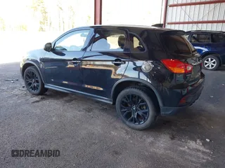 2019 Mitsubishi Outlander ES z VIN JA4AR3AU1KU022236, wystawiony jako IAAI lot #42070526 z przebiegiem 121 890 mil mil oraz . Historia ofert i sprzedaży dostępna na DreamBid. Obrazek 3.