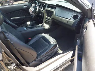 2013 Ford Mustang GT with VIN 1ZVBP8CF1D5232518, listed as a IAAI auction lot 42532816 with 170,412 mi miles and . Bid and sale history available at DreamBid. Image 5.
