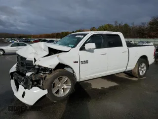2015 Ram 1500 Sport z VIN 1C6RR7UT0FS559272, wystawiony jako Copart lot #84041874 z przebiegiem Nie podano mil oraz Szkoda całkowita • Salvage title. Historia ofert i sprzedaży dostępna na DreamBid. Obrazek 1.