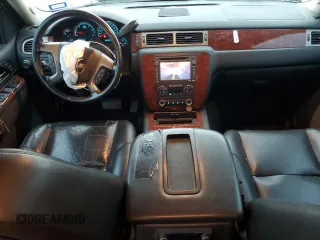 2013 Chevrolet Avalanche LTZ with VIN 3GNMCGE0XDG334846, listed as a Copart auction lot 55261885 with 118,704 mi miles and Salvage title. Bid and sale history available at DreamBid. Image 8.