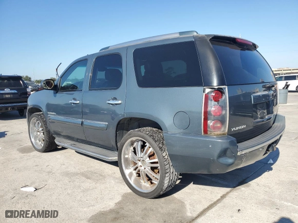 2007 GMC Yukon Denali with VIN 1GKFK63897J245381, listed as a Copart auction lot 73537924 with 0 mi miles and Salvage Title. Bid and sale history available at carsss.com. Image 2.