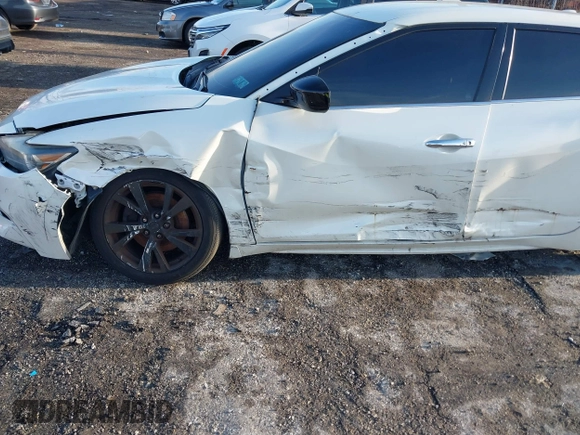 2017 Nissan Maxima SV z VIN 1N4AA6AP3HC360265, wystawiony jako IAAI lot #41164214 z przebiegiem 90 813 mil mil oraz . Historia ofert i sprzedaży dostępna na DreamBid. Obrazek 6.