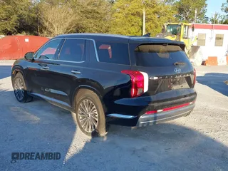 2024 Hyundai Palisade Calligraphy z VIN KM8R74GE4RU653931, wystawiony jako IAAI lot #41803590 z przebiegiem 25 374 mil mil oraz . Historia ofert i sprzedaży dostępna na DreamBid. Obrazek 3.