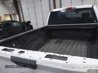 2017 Ford F-150 XL with VIN 1FTFX1EG1HKD34264, listed as a IAAI auction lot 41868204 with 152,290 mi miles. Bid and sale history available at carsss.com. Image 20.
