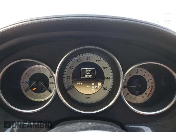 2012 Mercedes-Benz CLS 550 z VIN WDDLJ9BB5CA048188, wystawiony jako Copart lot #57206385 z przebiegiem 86 089 mil mil oraz Szkoda całkowita • Salvage title. Historia ofert i sprzedaży dostępna na DreamBid. Obrazek 9.