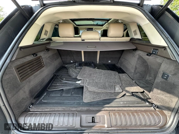 2019 Land Rover Range Rover Sport HSE with VIN SALWR2RV2KA845903, listed as a Copart auction lot 59630335 with 63,016 mi miles and Clean title. Bid and sale history available at DreamBid. Image 13.
