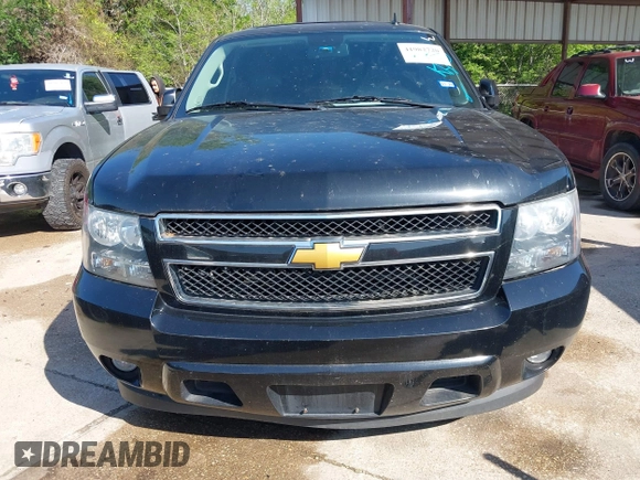 2014 Chevrolet Suburban LT with VIN 1GNSCJE03ER203943, listed as a IAAI auction lot 41982720 with 288,135 mi miles and . Bid and sale history available at DreamBid. Image 6.